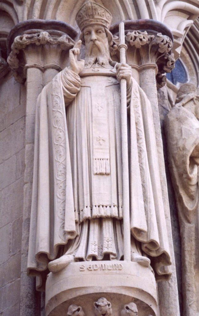 Saint Edmund statue at Salisbury Cathedral